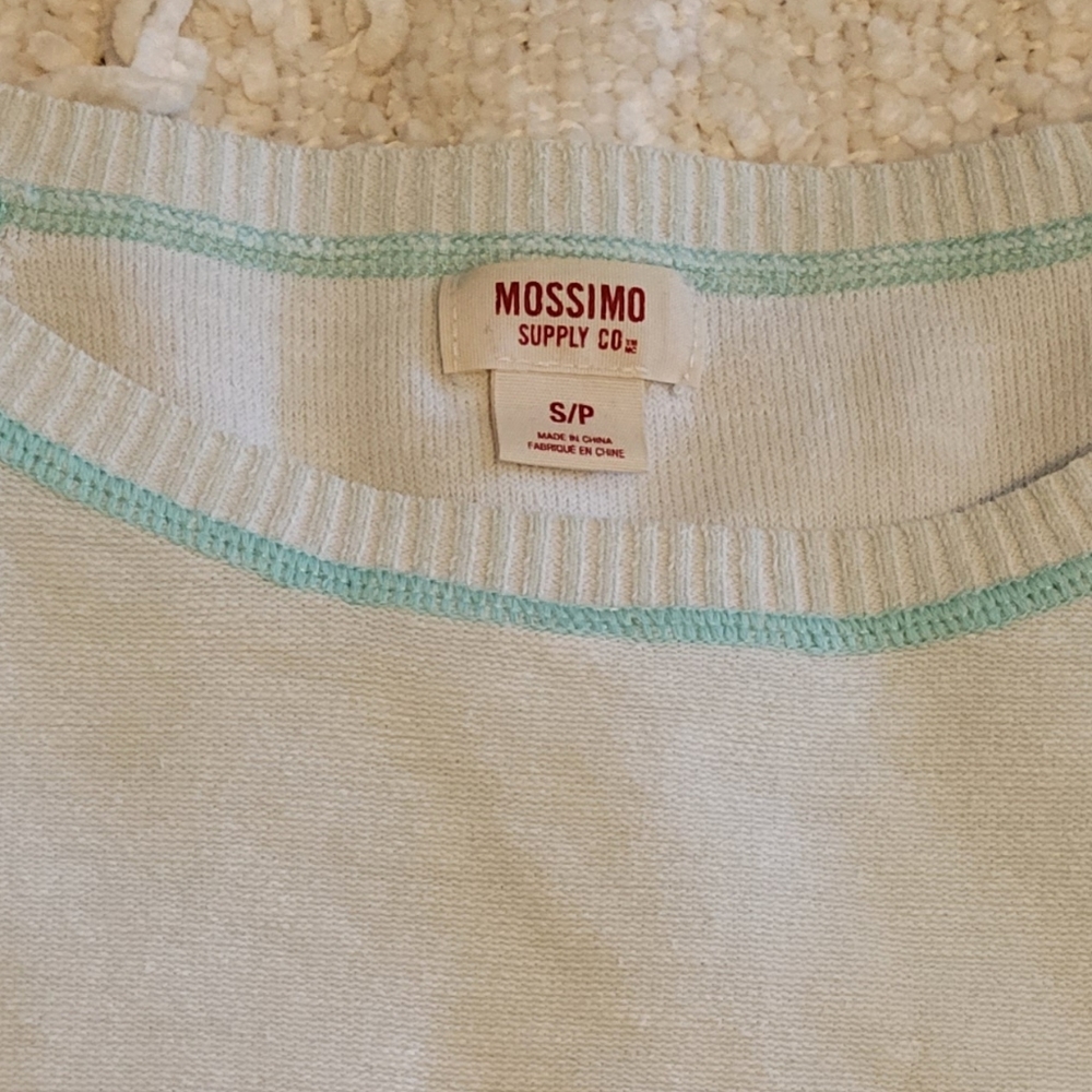 Mossimo - Picture 3 of 3